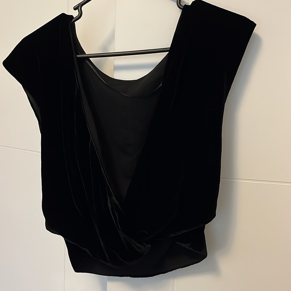 Black velvet Kendall + Kylie twist back crop - medium - Picture 4 of 7
